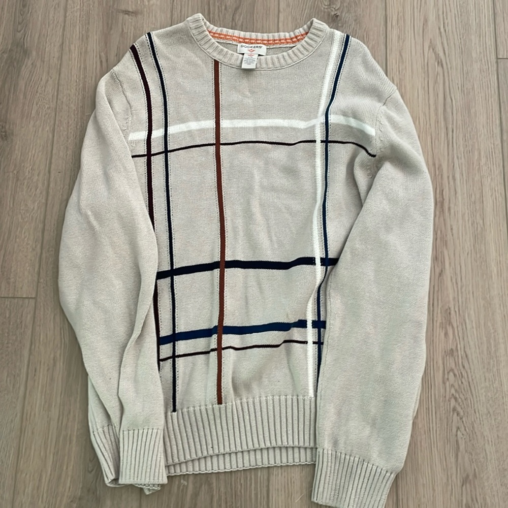 Dockers sweater, size L